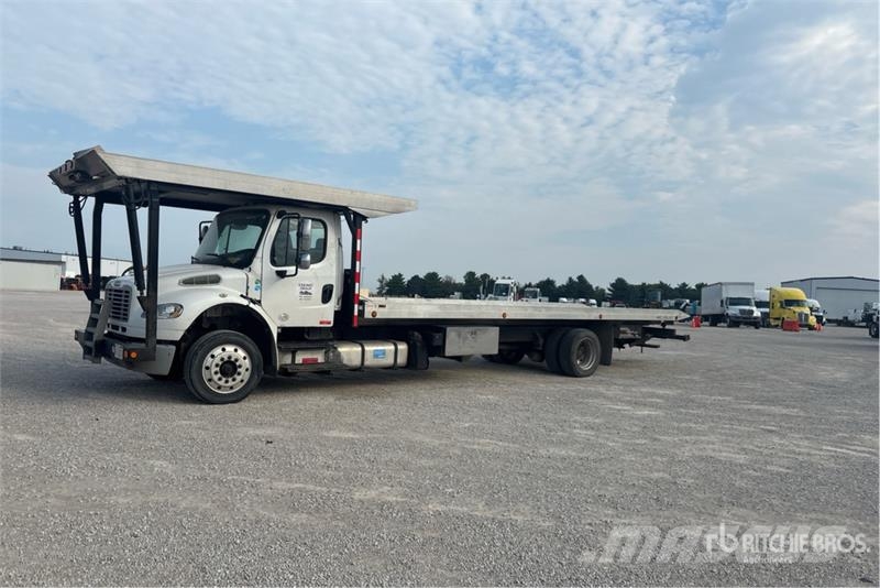Freightliner M2 106 4x2 Rollback Truck Hinausautot