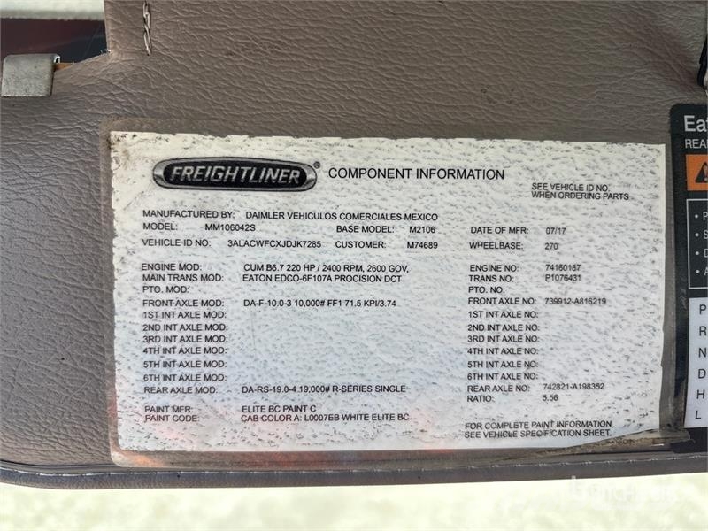 Freightliner M2 106 4x2 Van Truck Tovornjaki zabojniki
