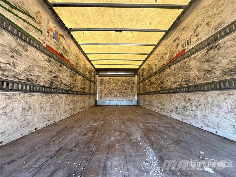 Freightliner M2 106 4x2 Van Truck Camiões de caixa fechada
