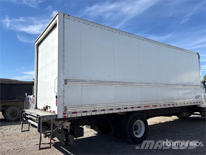Freightliner M2 106 4x2 Van Truck Tovornjaki zabojniki