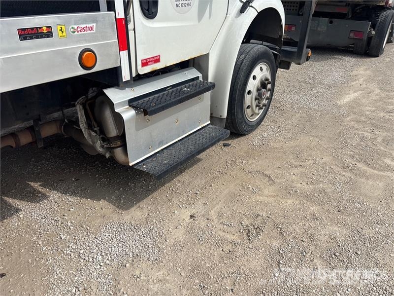 Freightliner M2 106 4x2 Rollback Truck Hinausautot