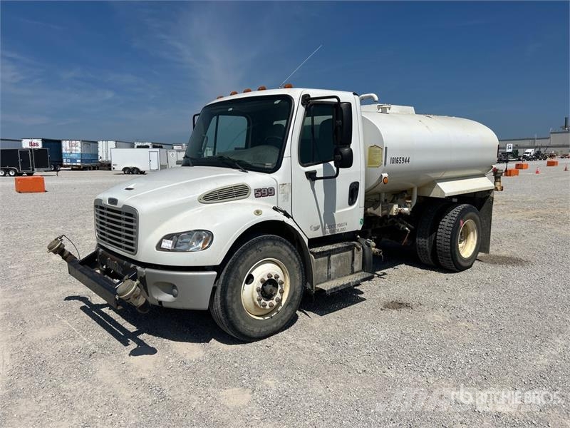 Freightliner M2 106 4x2 Water Truck Tovornjaki za vodo
