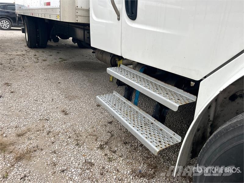 Freightliner M2 106 4x2 Van Truck (Inoperable) Фургони