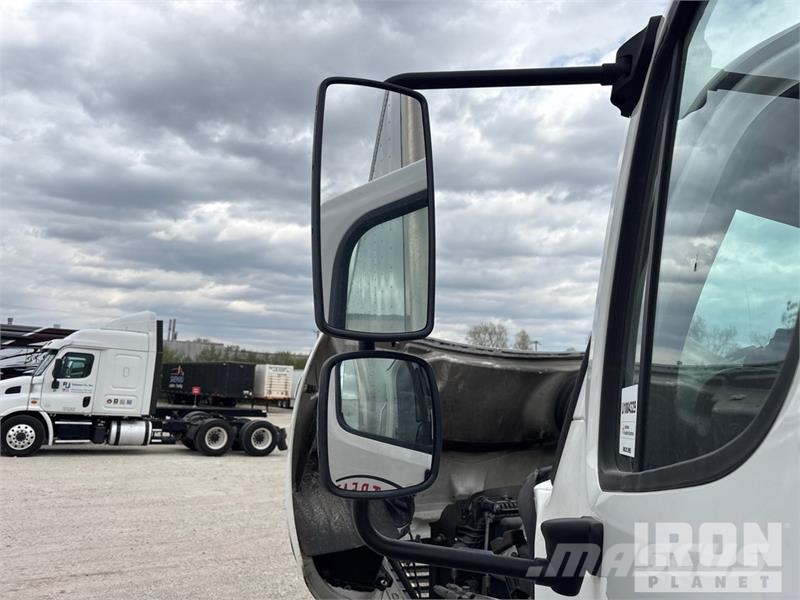 Freightliner M2 106 4x2 Van Truck Fast kasse