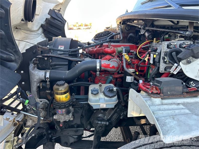 Freightliner M2 106 4x2 Van Truck Kastenaufbau