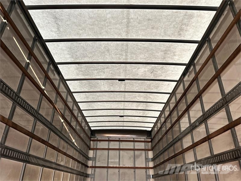 Freightliner M2 106 4x2 Van Truck Kastenaufbau