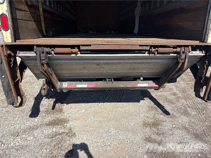 Freightliner M2 106 4x2 Van Truck Camiones caja cerrada