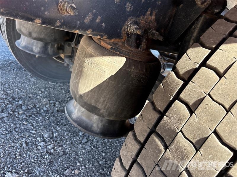 Freightliner M2 106 4x2 Van Truck Camiones caja cerrada