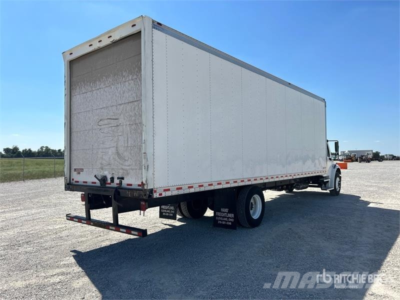 Freightliner M2 106 4x2 Van Truck Kapali kasa kamyonlar