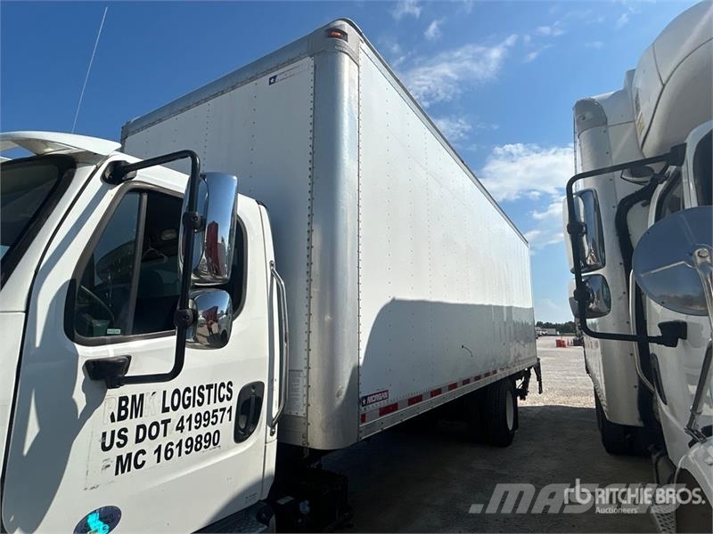 Freightliner M2 106 4x2 Van Truck Kapali kasa kamyonlar