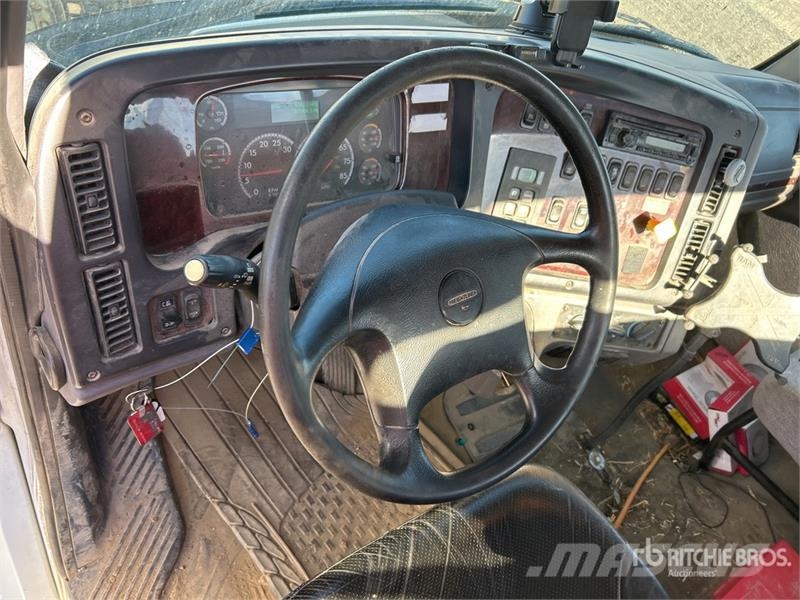 Freightliner M2 106 4x2 Service Truck Kommunal-Sonderfahrzeuge