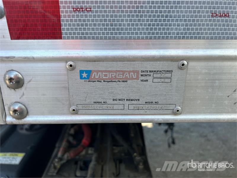 Freightliner M2 106 4x2 Van Truck Kapali kasa kamyonlar