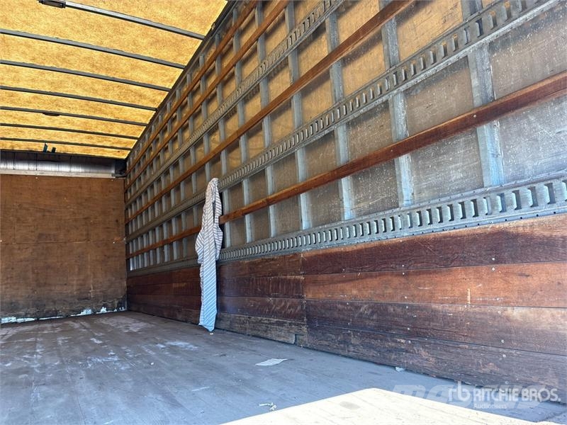 Freightliner M2 106 4x2 Van Truck Camiones caja cerrada