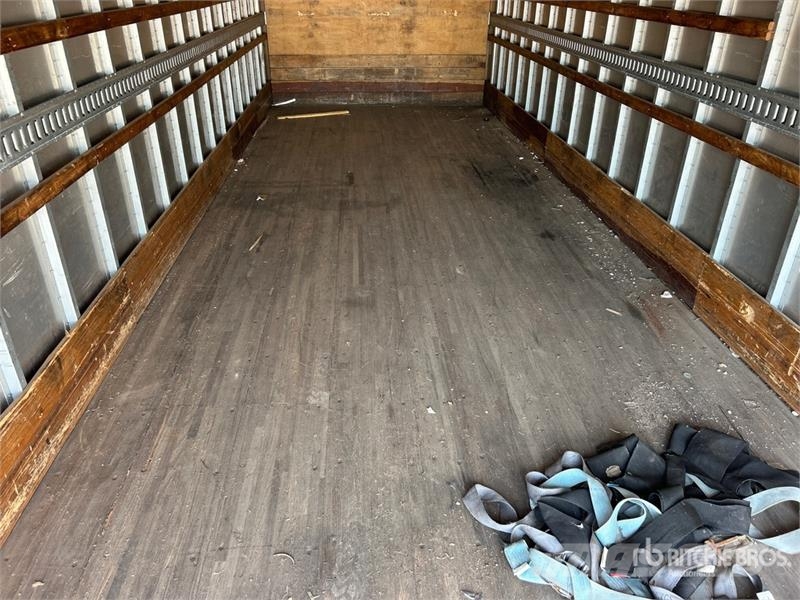 Freightliner M2 106 4x2 Van Truck Kapali kasa kamyonlar