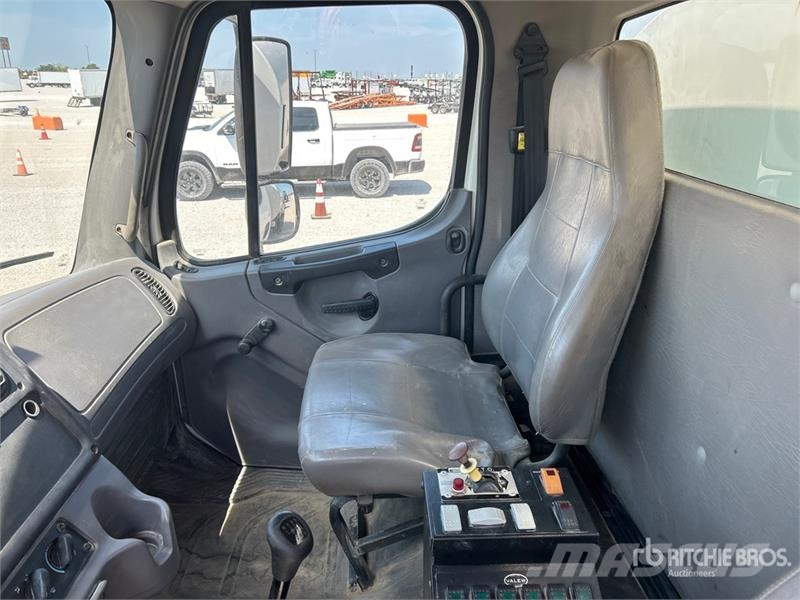 Freightliner M2 106 4x2 Water Truck Tovornjaki za vodo