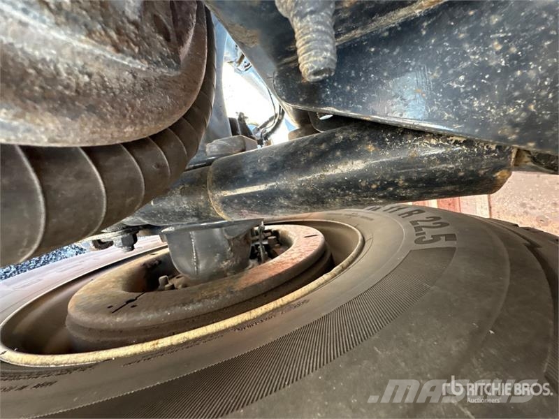 Freightliner M2 106 4x2 Van Truck Camiones caja cerrada