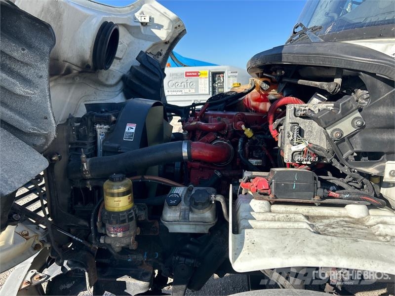 Freightliner M2 106 4x2 Van Truck Furgons