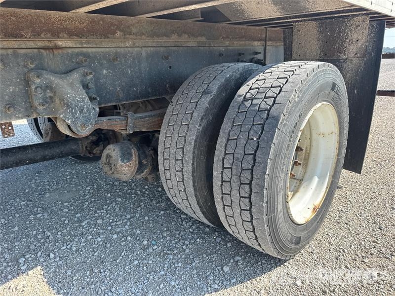 Freightliner M2 106 4x2 Van Truck Camiões de caixa fechada