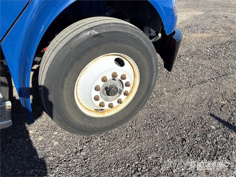 Freightliner M2 106 4x2 Van Truck Camiones caja cerrada