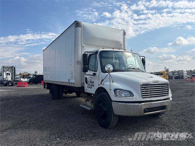 Freightliner M2 106 4x2 Van Truck Bakwagens met gesloten opbouw