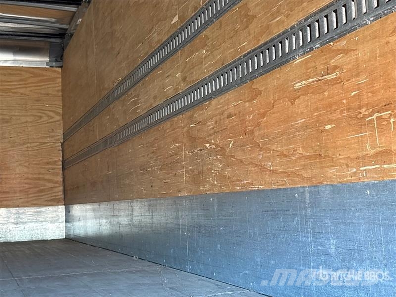 Freightliner M2 106 4x2 Van Truck Camiones caja cerrada