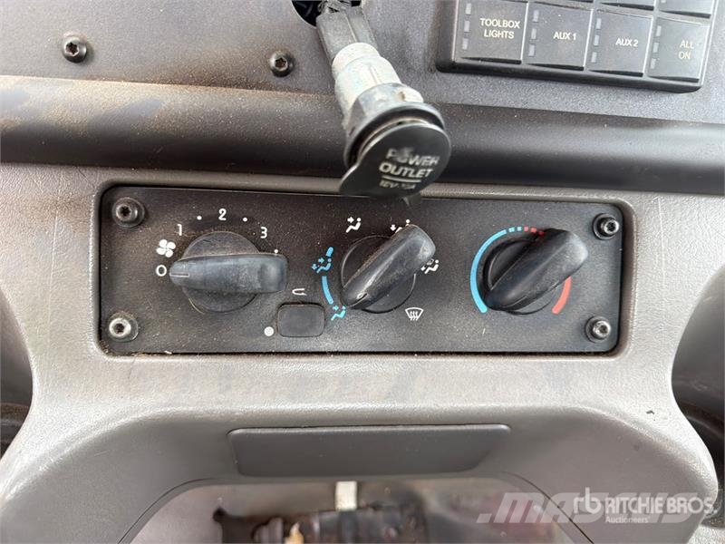 Freightliner M2 106 6x4 Tow Truck مركبات إصلاح الأعطال