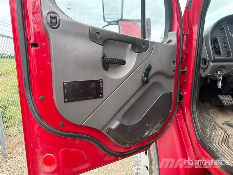 Freightliner M2 106 6x4 Tow Truck مركبات إصلاح الأعطال
