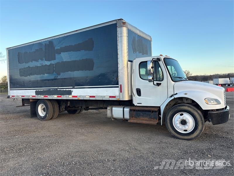 Freightliner M2 106 Van Truck Furgons