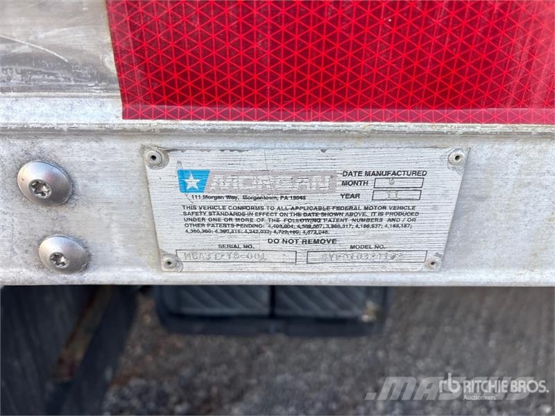 Freightliner M2 106 Van Truck Furgons