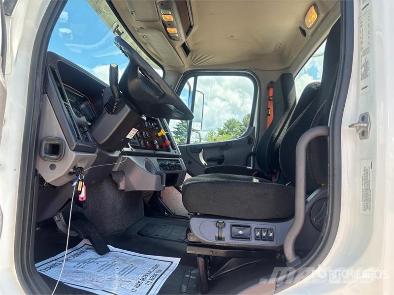 Freightliner M2 112 Truck Tractor Units