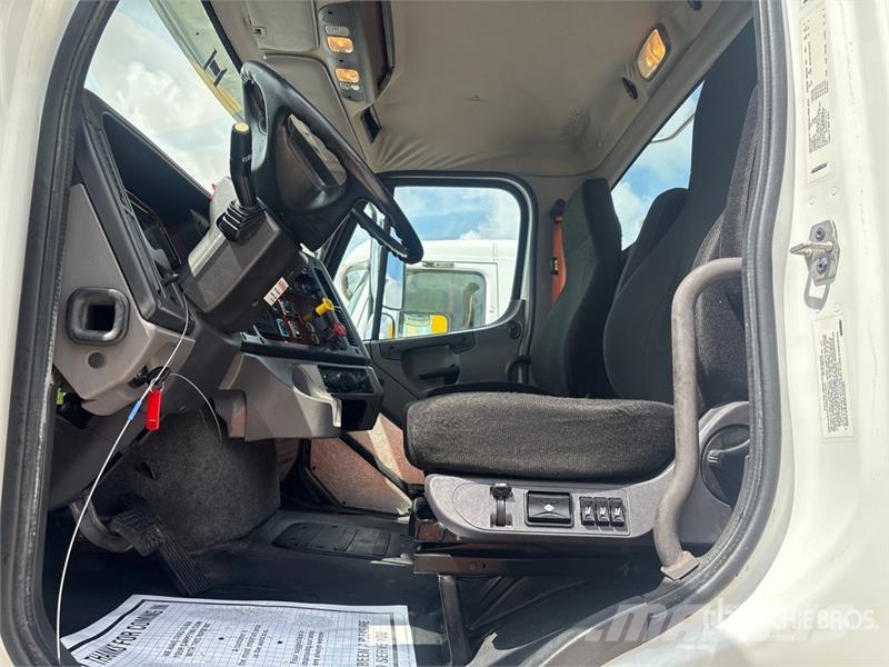 Freightliner M2 112 Truck Tractor Units