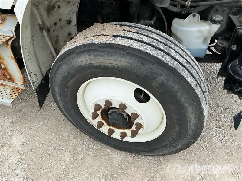 Freightliner M2 112 Kravas automašīnas - refrižeratori