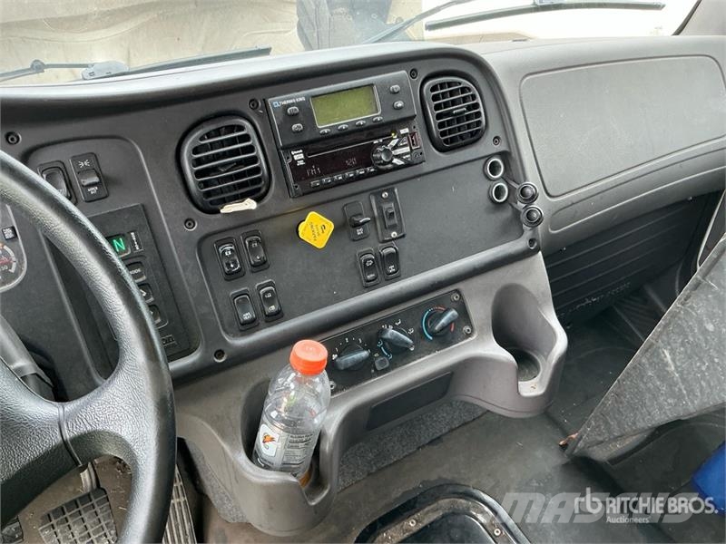 Freightliner M2 112 Kravas automašīnas - refrižeratori