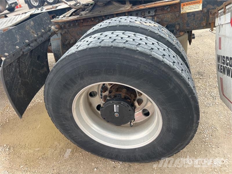 Freightliner M2 112 Truck Tractor Units