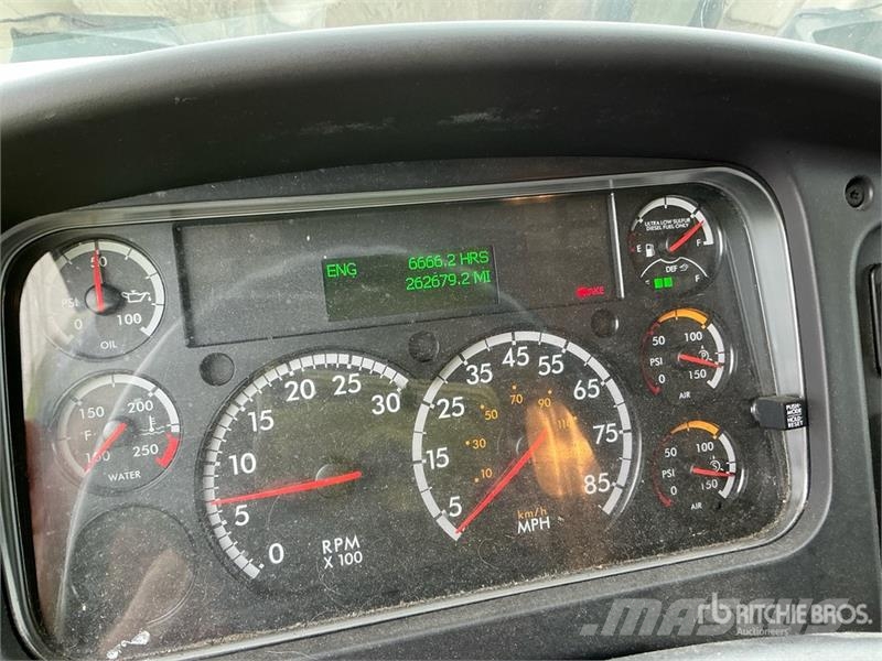 Freightliner M2 112 Kravas automašīnas - refrižeratori