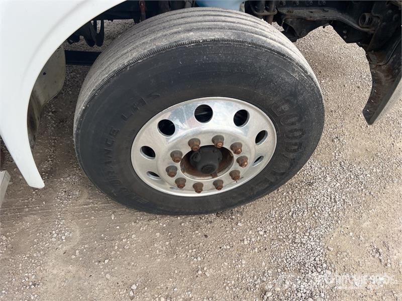 Freightliner M2 112 Truck Tractor Units
