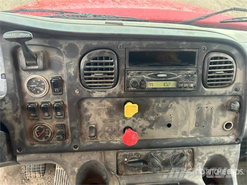 Freightliner M2 112 8x4 Hi-Rail Tri/A Dump Truck Tipper trucks