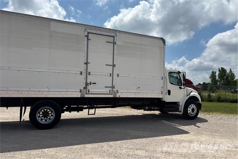 Freightliner M2106 4x2 Van Truck Box body trucks