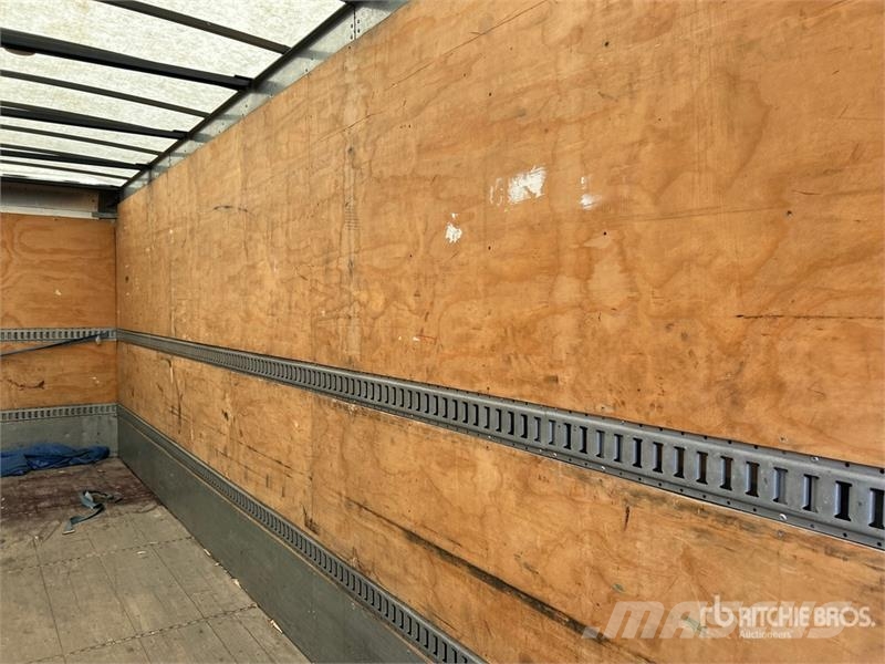 Freightliner M2106 4x2 Van Truck Box trucks