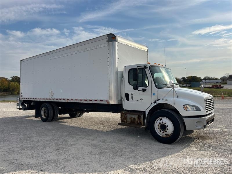Freightliner M2106 4x2 Van Truck Kapali kasa kamyonlar