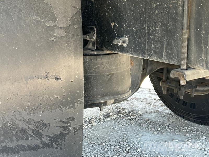 Freightliner M2106 4x2 Van Truck (Inoperable) Camion Fourgon