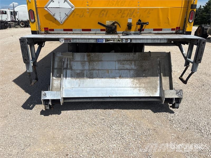 Freightliner M2106 4x2 Van Truck ボックスボディー、ウイング、箱車
