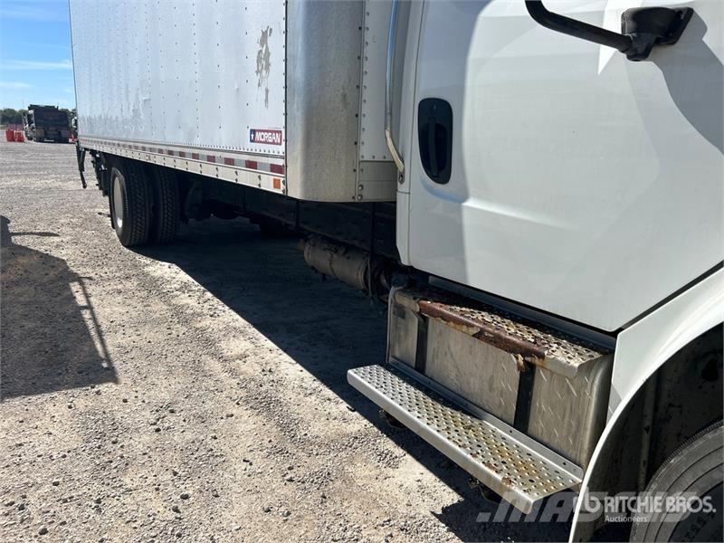 Freightliner M2106 4x2 Van Truck (Inoperable) Camion Fourgon