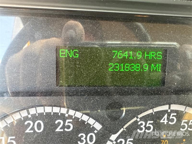 Freightliner M2106 4x2 Van Truck Furgons