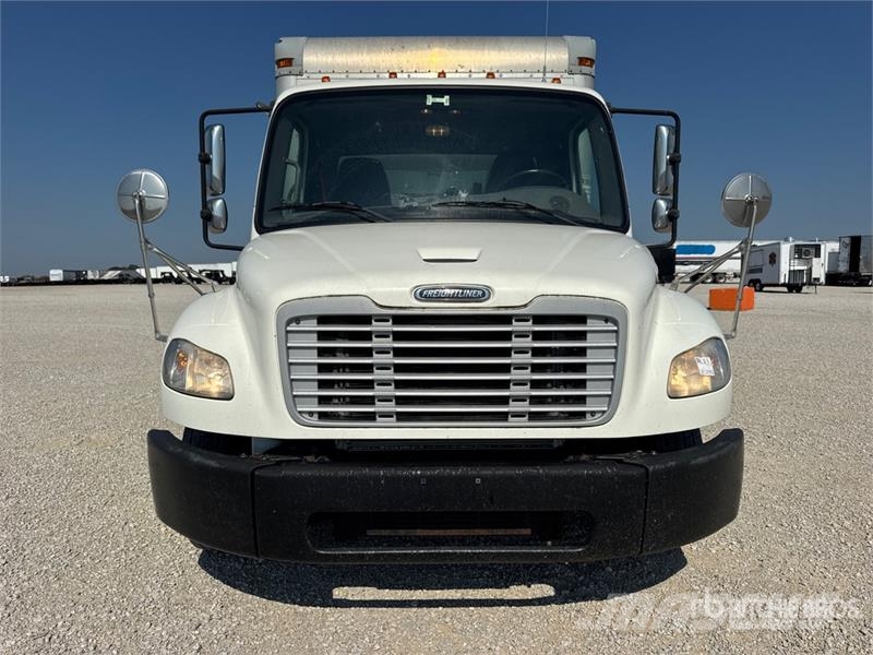 Freightliner M2106 4x2 Van Truck Camiones con caja de remolque