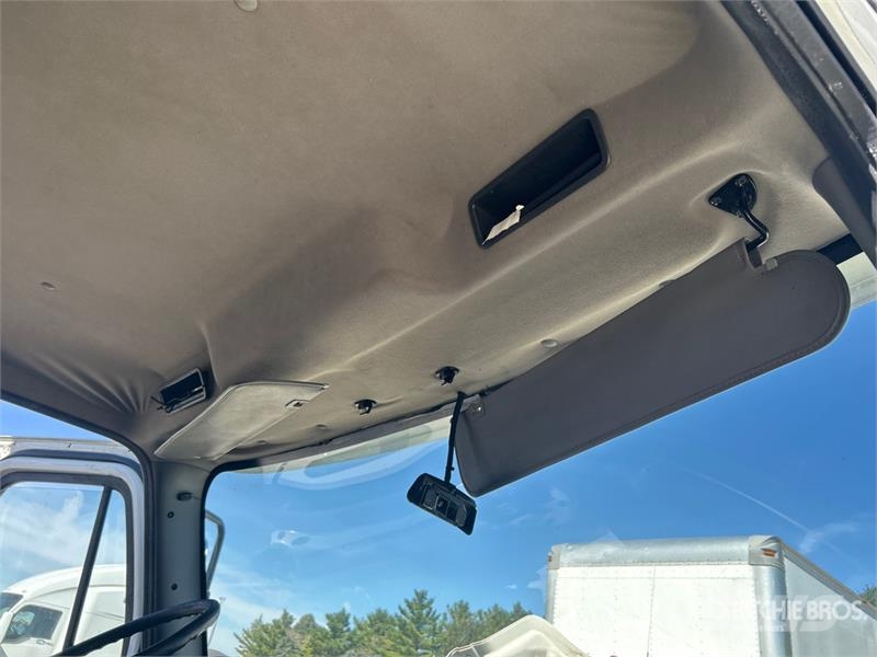 Freightliner M2106 4x2 Van Truck (Inoperable) Camion Fourgon