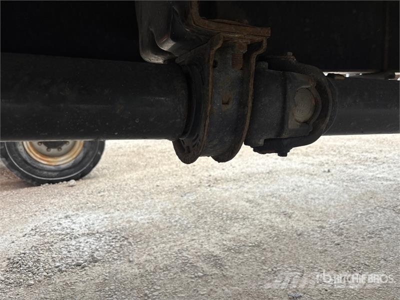 Freightliner M2106 4x2 Van Truck ボックスボディー、ウイング、箱車