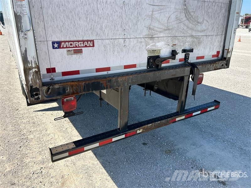 Freightliner M2106 4x2 Van Truck Camion Fourgon