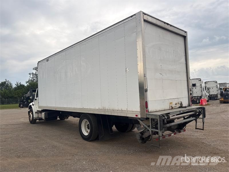 Freightliner M2106 4x2 Van Truck Грузовики-Фургоны