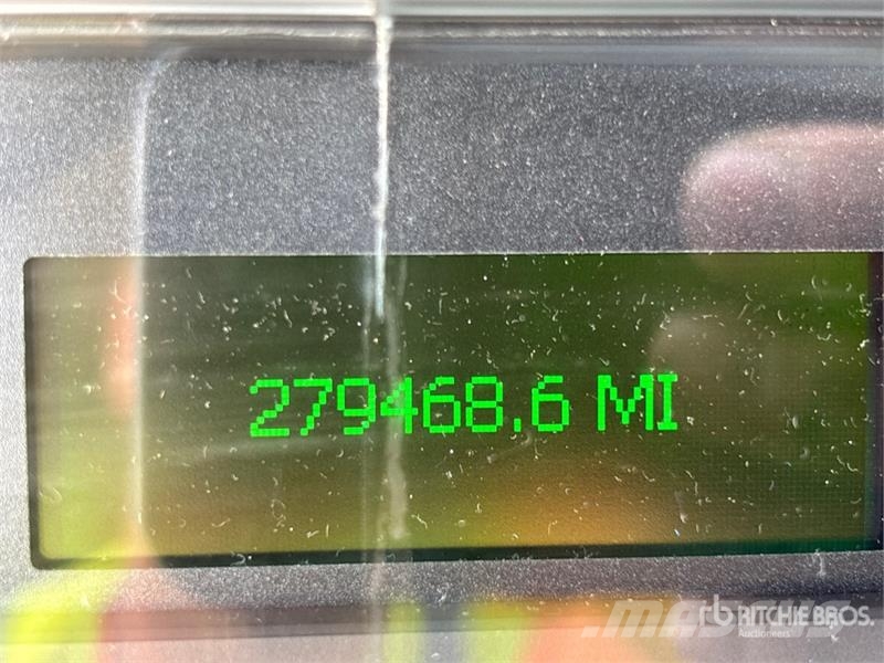 Freightliner M2106 4x2 Van Truck ボックスボディー、ウイング、箱車